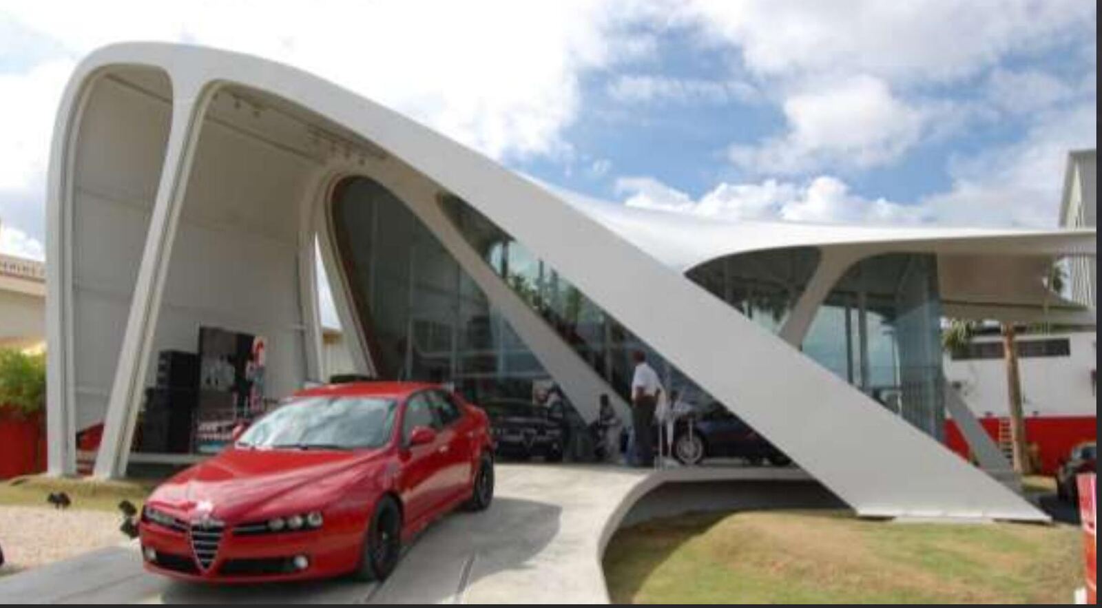 Pabellón textil para exhibición de autos